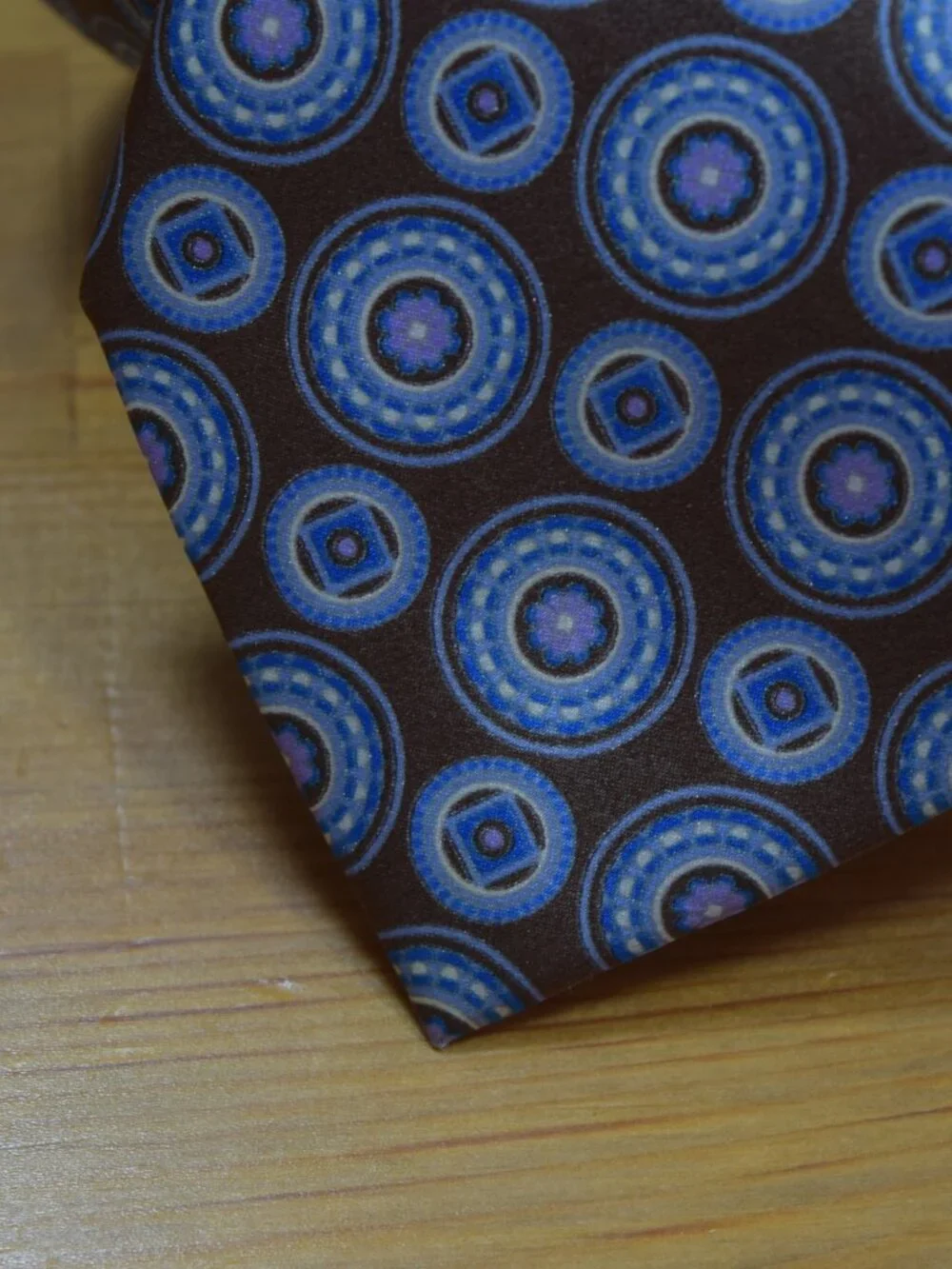 $840 BRIONI Brown Aqua Blue Geometric Medallion Handmade Italy Silk Neck Tie XL